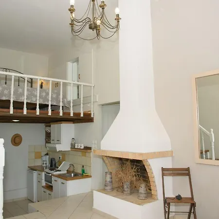 Apartment Assos Caldera